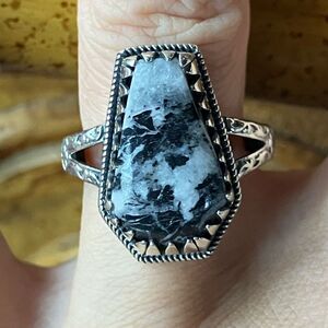 White Buffalo Sterling Silver Ring Size 7